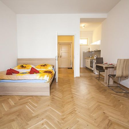 פראג Beautiful Central Apartment Thamova מראה חיצוני תמונה